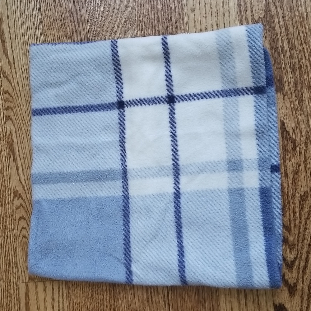 Plaid Fleece Neck Warmer Cozy Pastel Thick Soft Warm Outdoor Blue and White